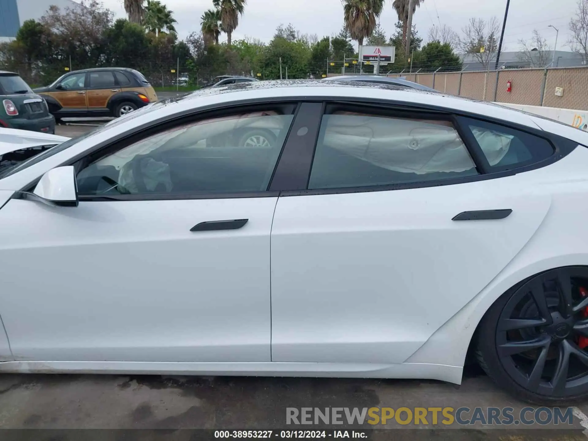 15 fotografías del automóvil dañado 5YJSA1E69PF521920 TESLA MODEL S 2023