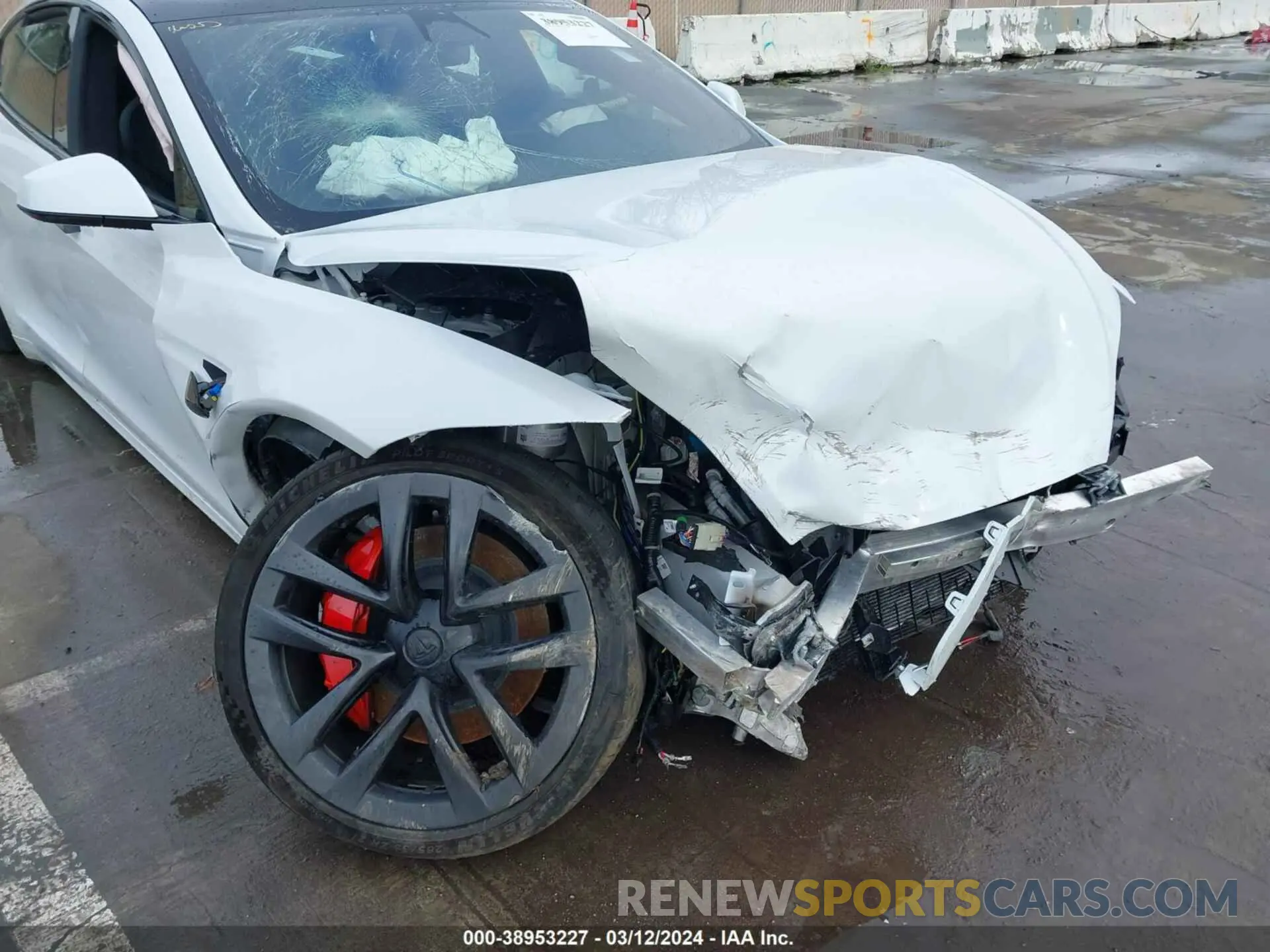 6 fotografías del automóvil dañado 5YJSA1E69PF521920 TESLA MODEL S 2023