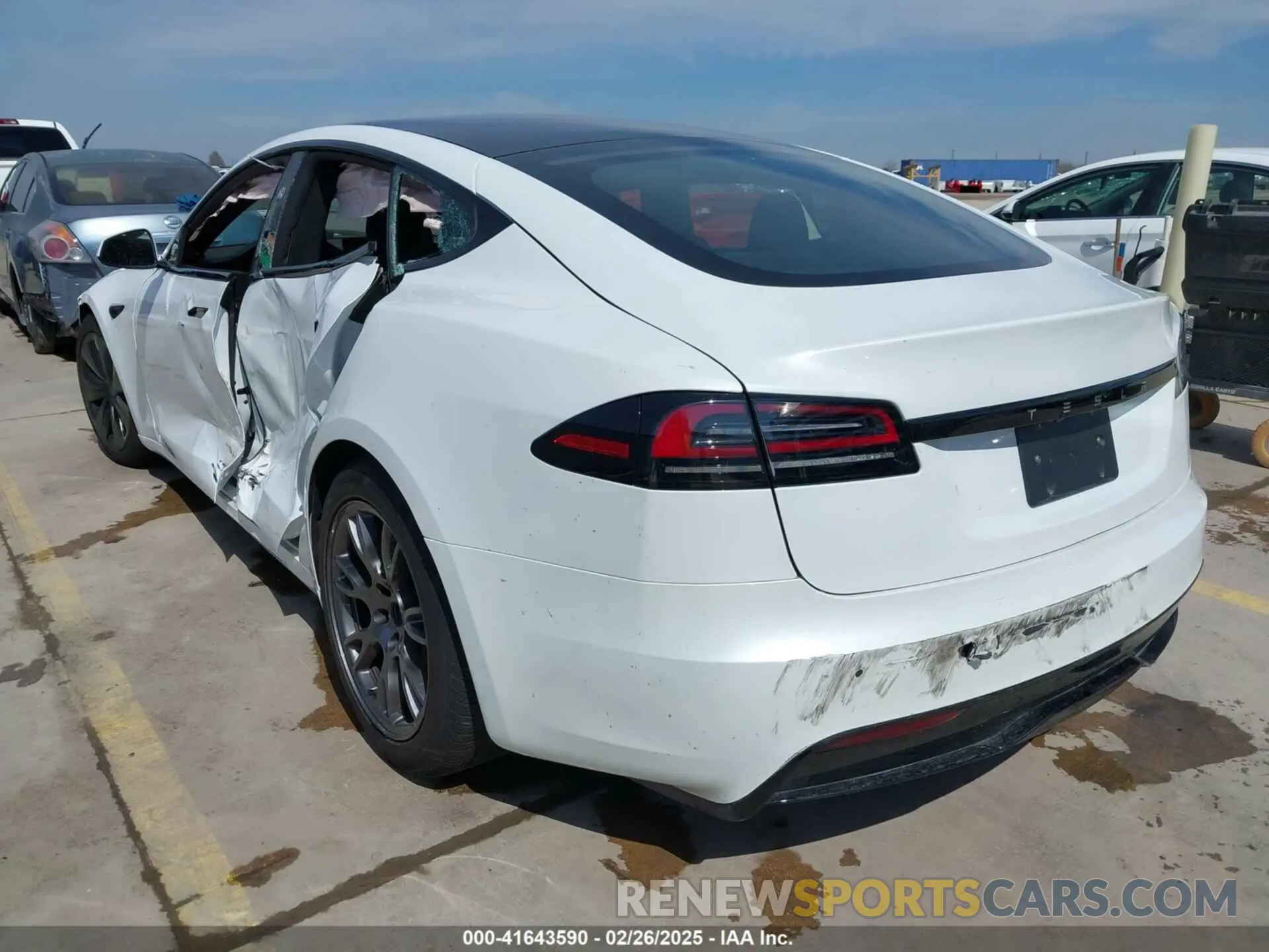 3 fotografías del automóvil dañado 5YJSA1E52RF538021 TESLA MODEL S 2024