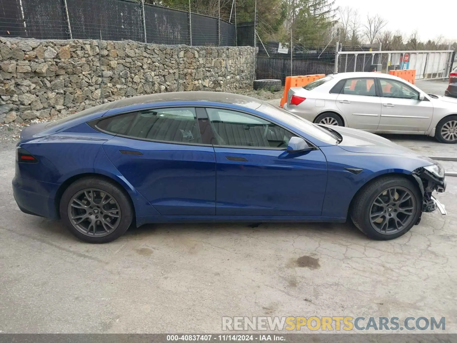 13 fotografías del automóvil dañado 5YJSA1E55RF535968 TESLA MODEL S 2024