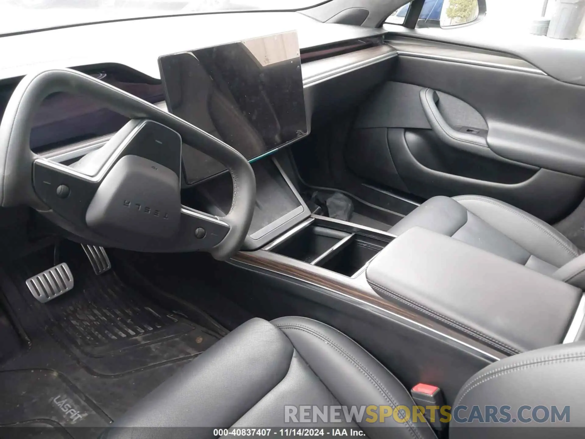 5 fotografías del automóvil dañado 5YJSA1E55RF535968 TESLA MODEL S 2024