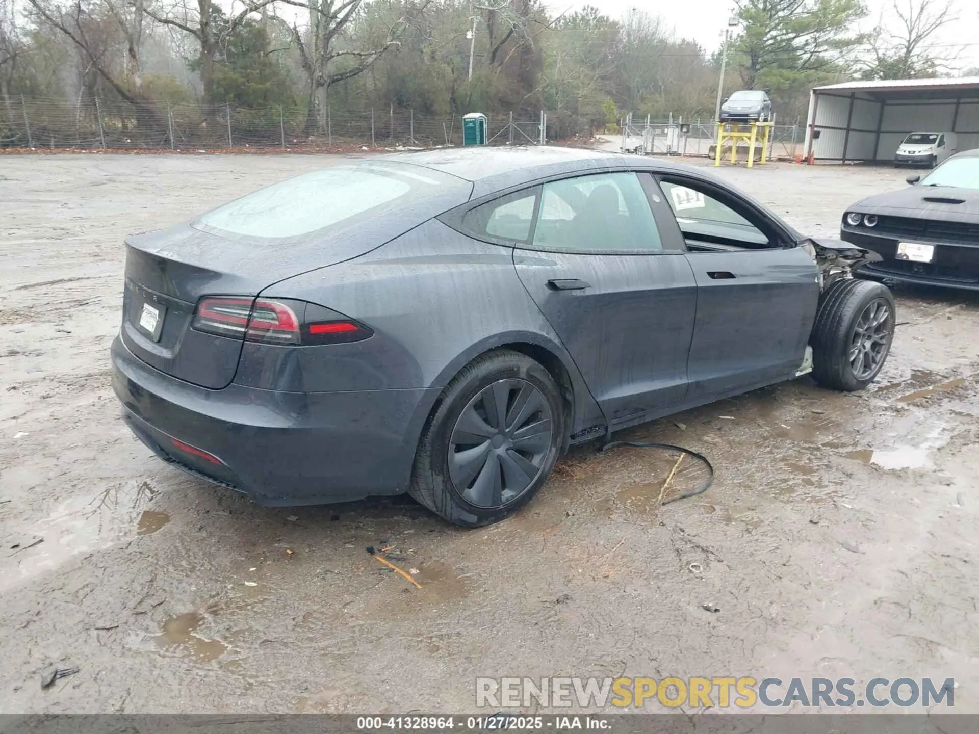 4 fotografías del automóvil dañado 5YJSA1E55RF537803 TESLA MODEL S 2024