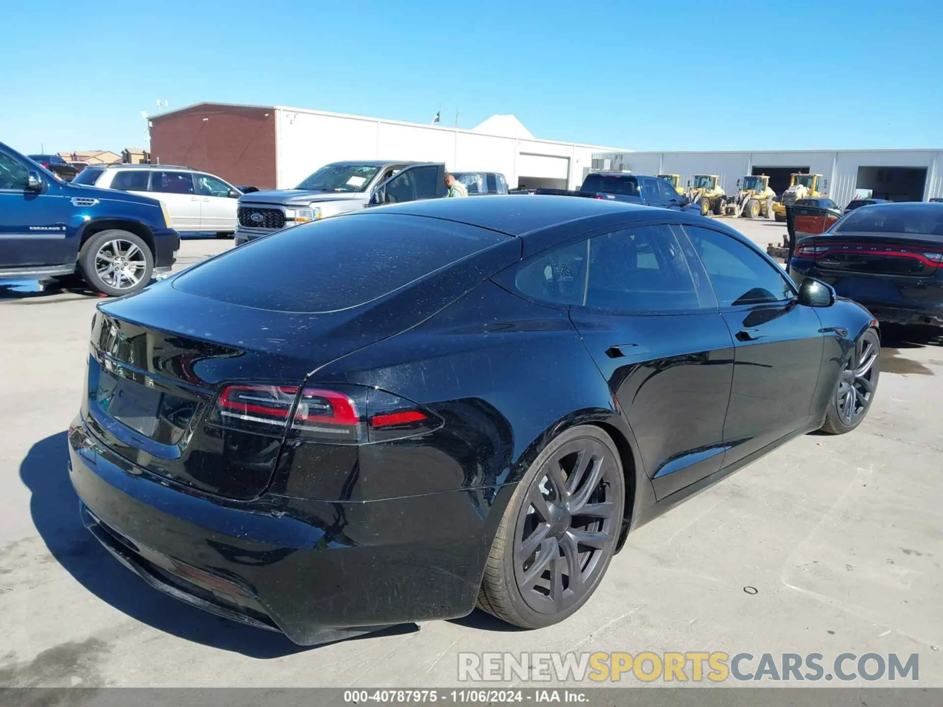 4 fotografías del automóvil dañado 5YJSA1E57RF536538 TESLA MODEL S 2024