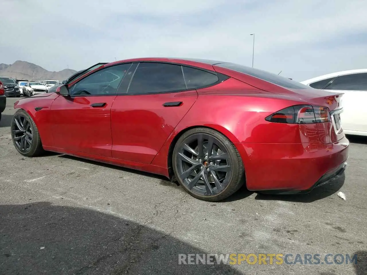 2 fotografías del automóvil dañado 5YJSA1E57RF537950 TESLA MODEL S 2024