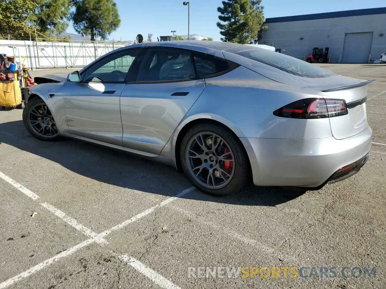 2 fotografías del automóvil dañado 5YJSA1E66RF542811 TESLA MODEL S 2024