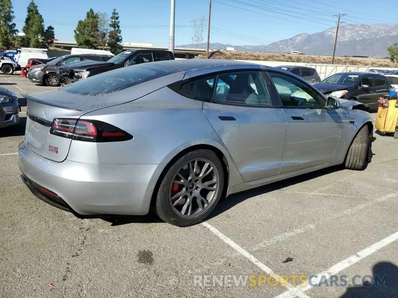 3 fotografías del automóvil dañado 5YJSA1E66RF542811 TESLA MODEL S 2024