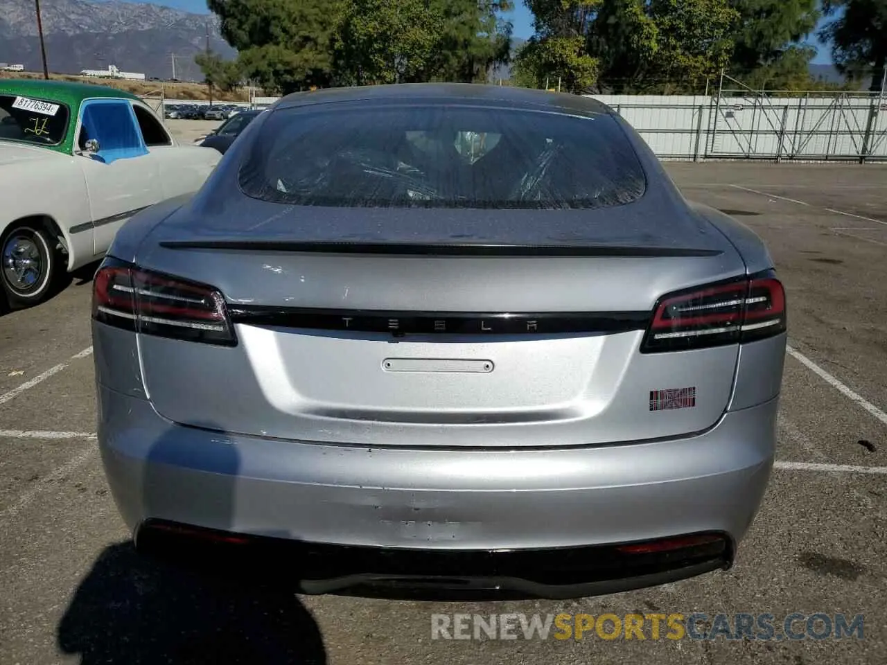 6 fotografías del automóvil dañado 5YJSA1E66RF542811 TESLA MODEL S 2024