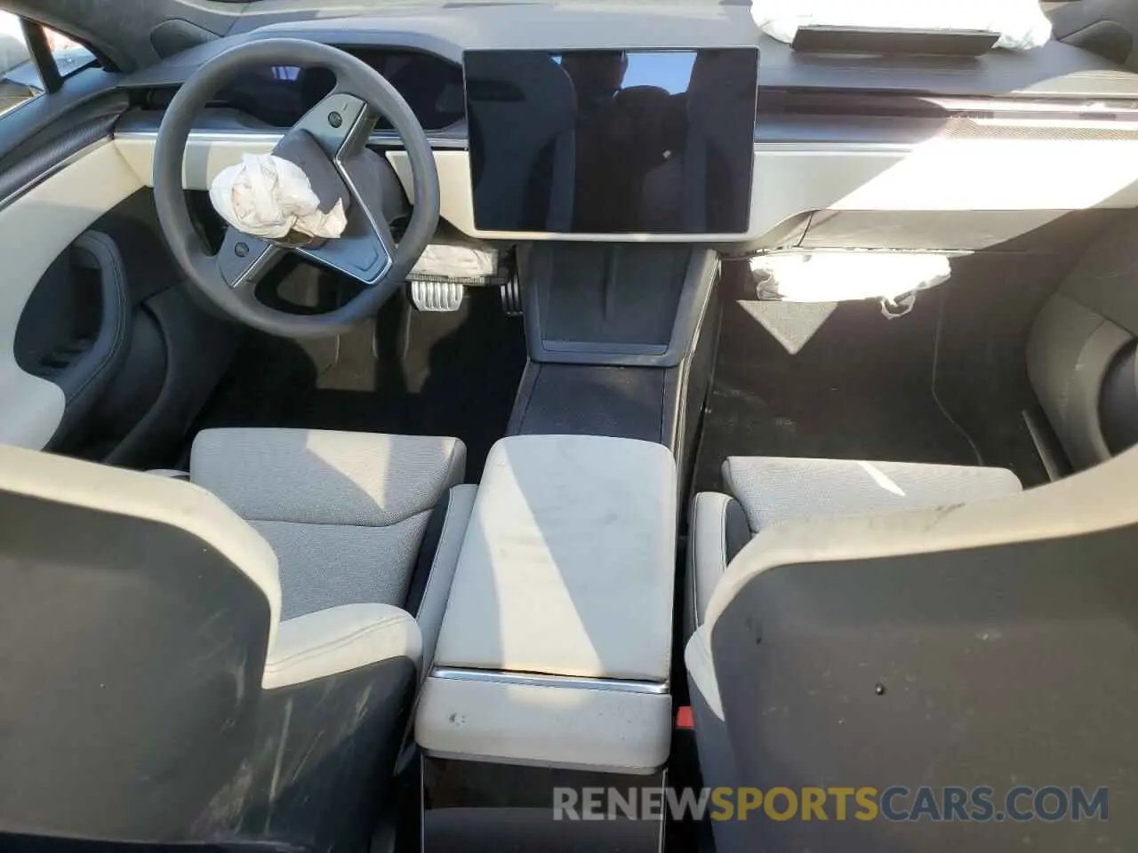 8 fotografías del automóvil dañado 5YJSA1E66RF542811 TESLA MODEL S 2024