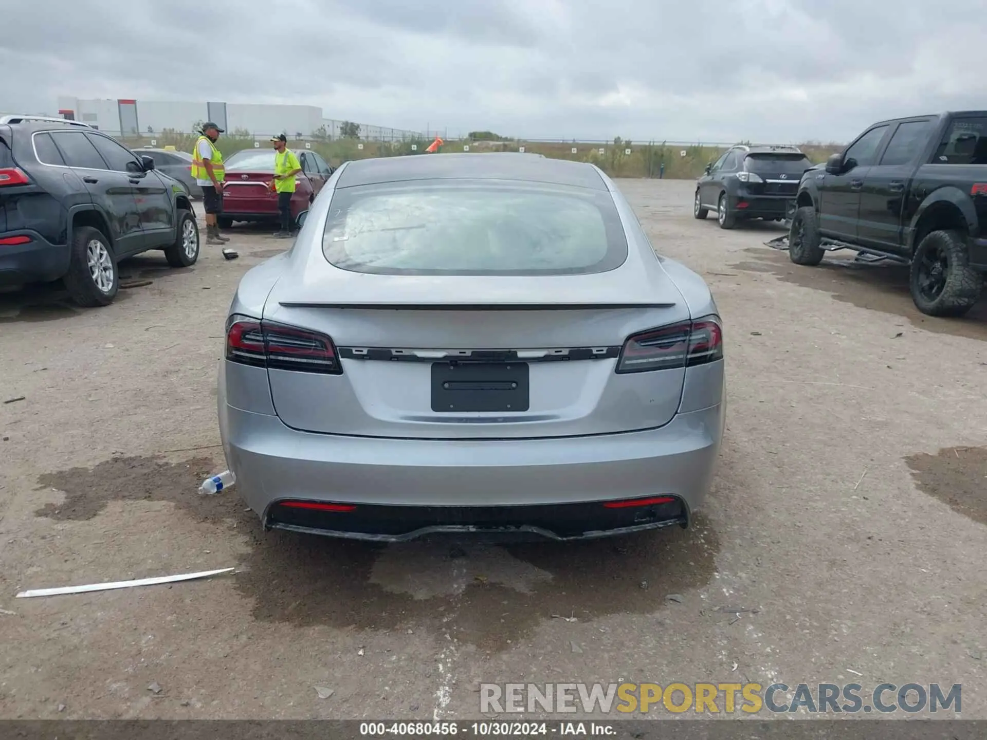 16 fotografías del automóvil dañado 5YJSA1E67RF540176 TESLA MODEL S 2024