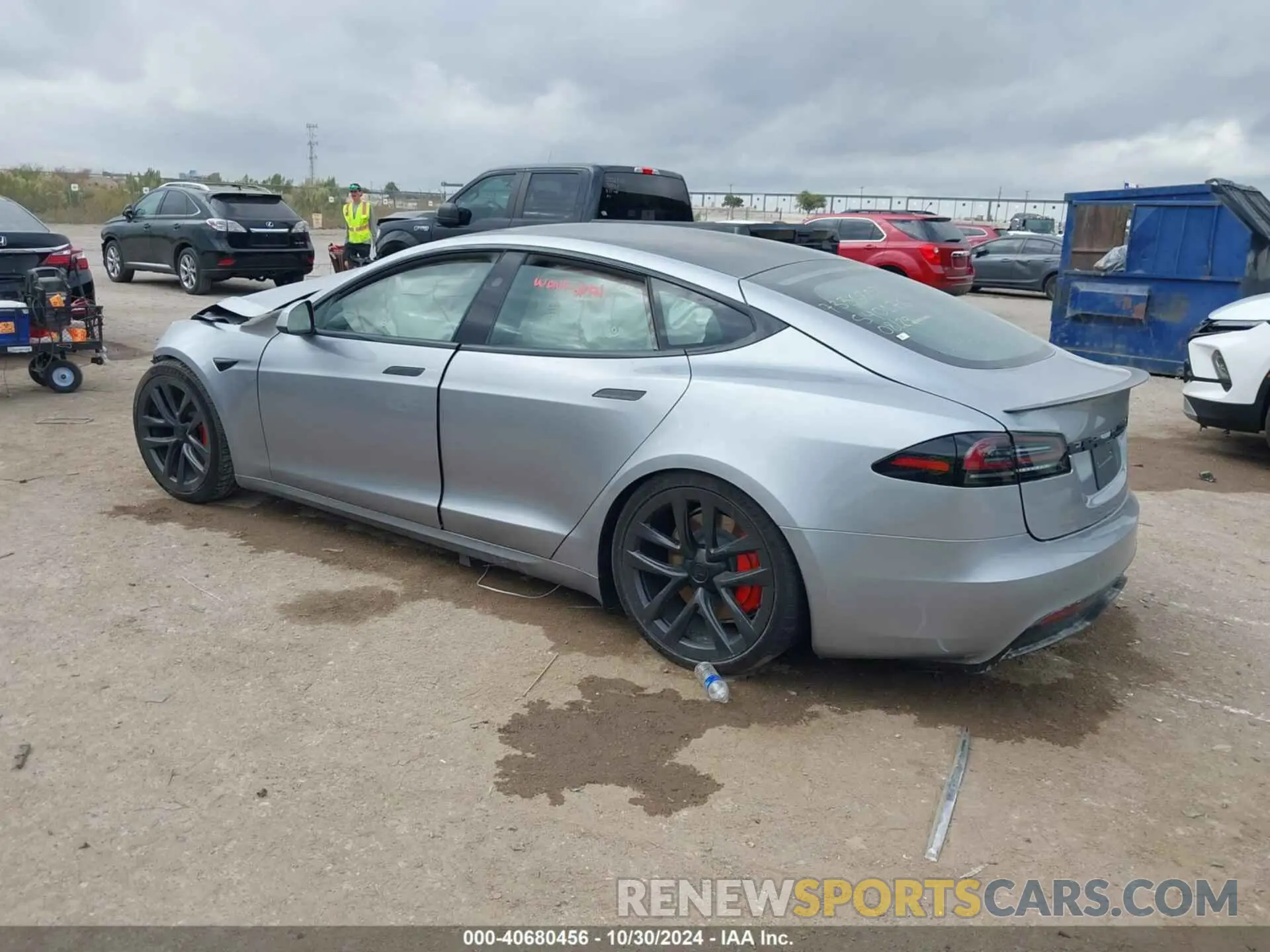 3 fotografías del automóvil dañado 5YJSA1E67RF540176 TESLA MODEL S 2024
