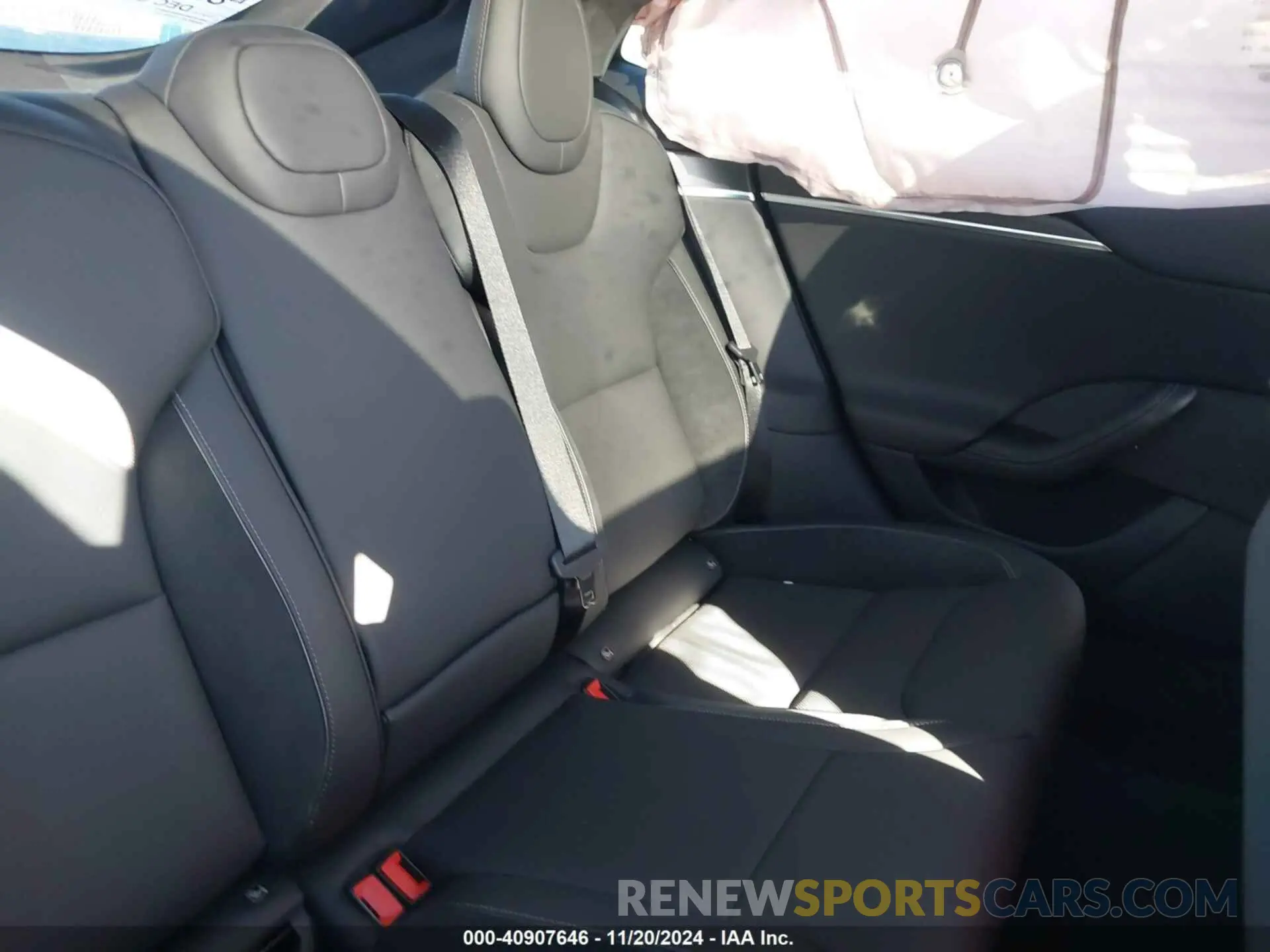 8 fotografías del automóvil dañado 5YJSA1E69RF544911 TESLA MODEL S 2024