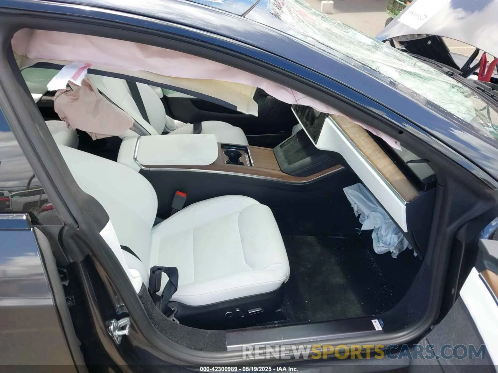 5 fotografías del automóvil dañado 5YJSA1E51SF548612 TESLA MODEL S 2025