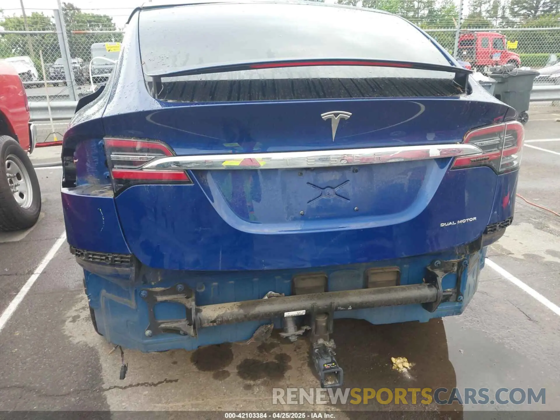 6 fotografías del automóvil dañado 5YJXCAE21KF196699 TESLA MODEL X 2019