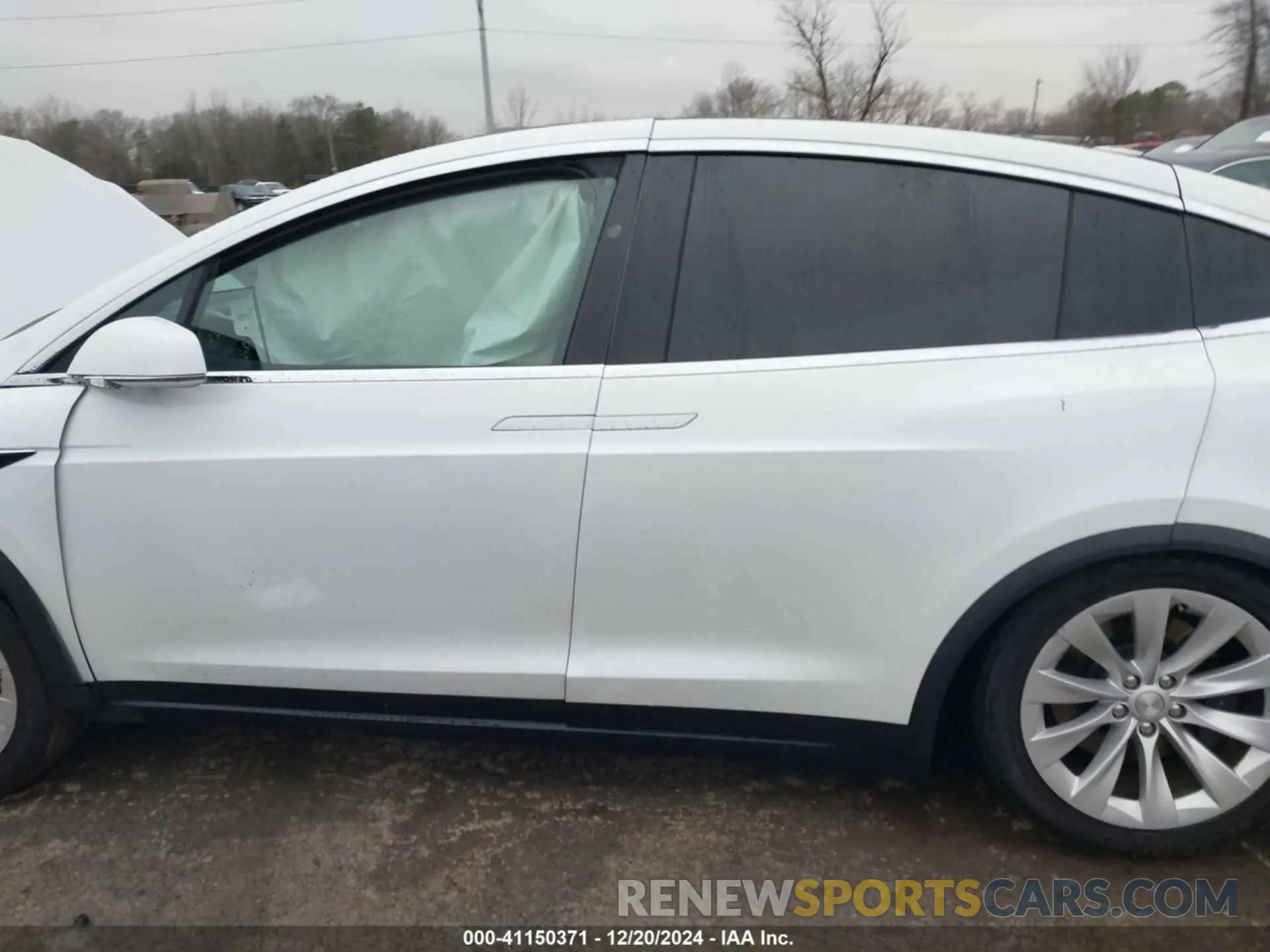 13 fotografías del automóvil dañado 5YJXCAE22KF185128 TESLA MODEL X 2019