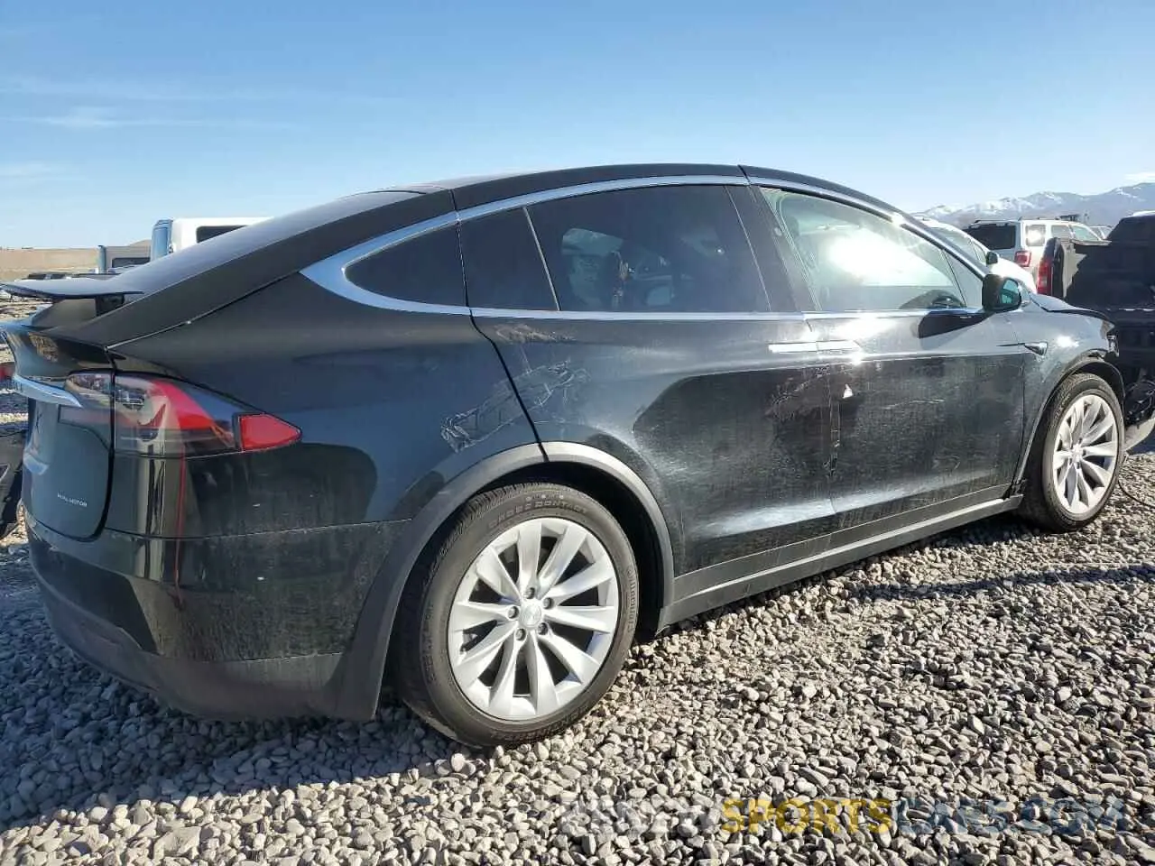 3 fotografías del automóvil dañado 5YJXCAE24KF188385 TESLA MODEL X 2019