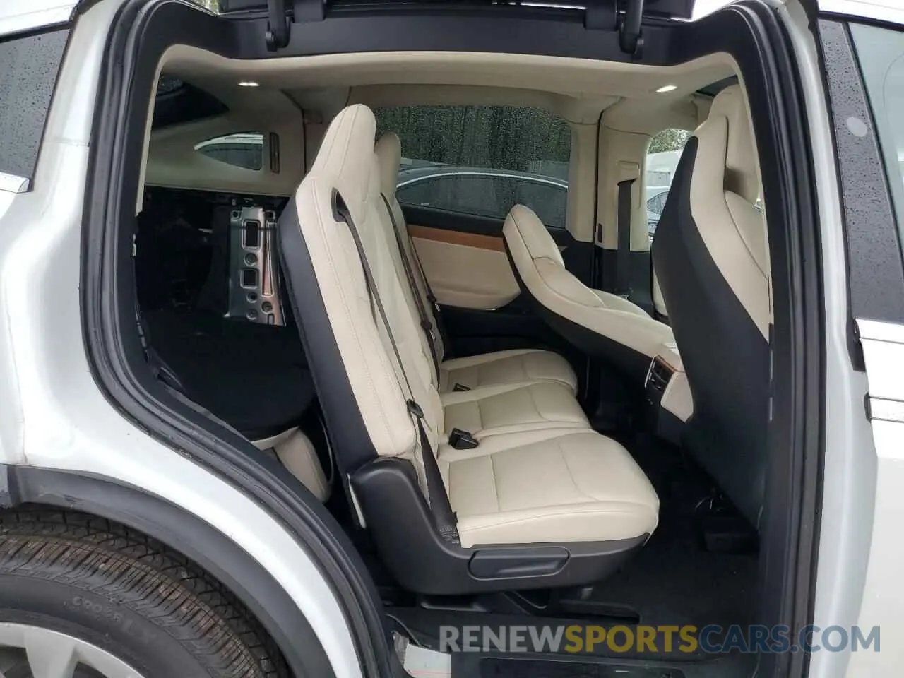 10 fotografías del automóvil dañado 5YJXCAE26KF140032 TESLA MODEL X 2019