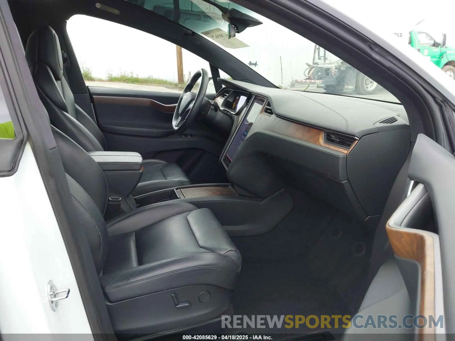 5 fotografías del automóvil dañado 5YJXCAE26KF211620 TESLA MODEL X 2019