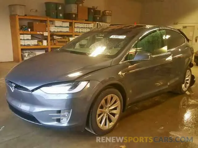 2 fotografías del automóvil dañado 5YJXCAE29KF181903 TESLA MODEL X 2019