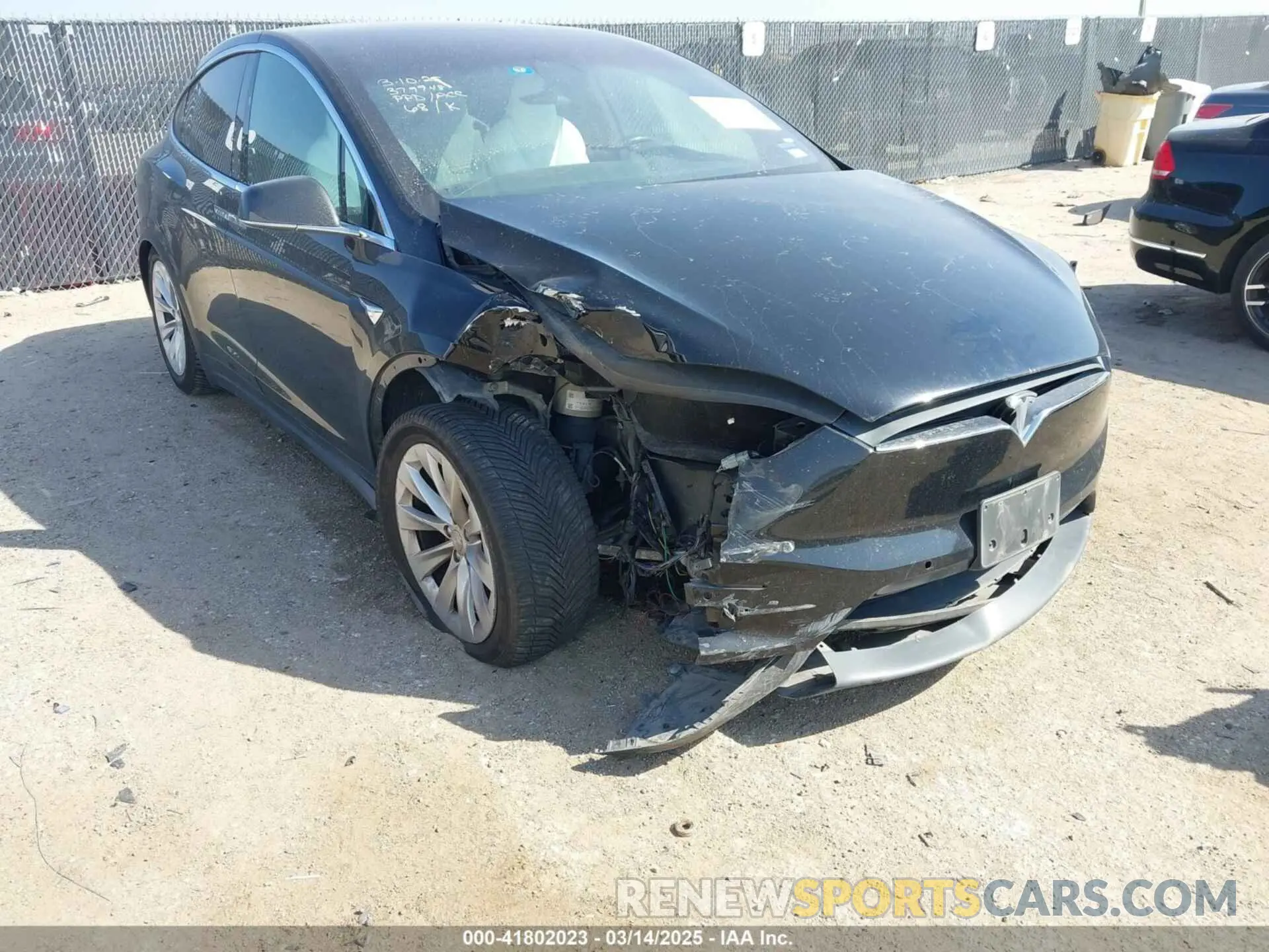 6 fotografías del automóvil dañado 5YJXCBE22KF184504 TESLA MODEL X 2019