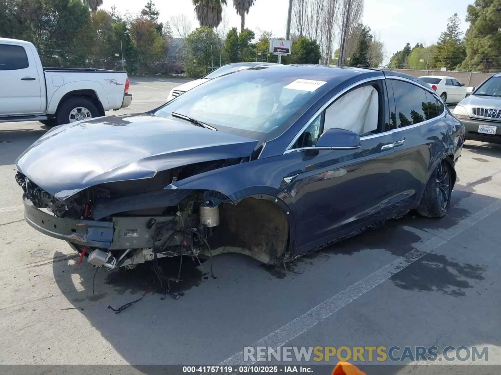 2 fotografías del automóvil dañado 5YJXCBE23KF183801 TESLA MODEL X 2019