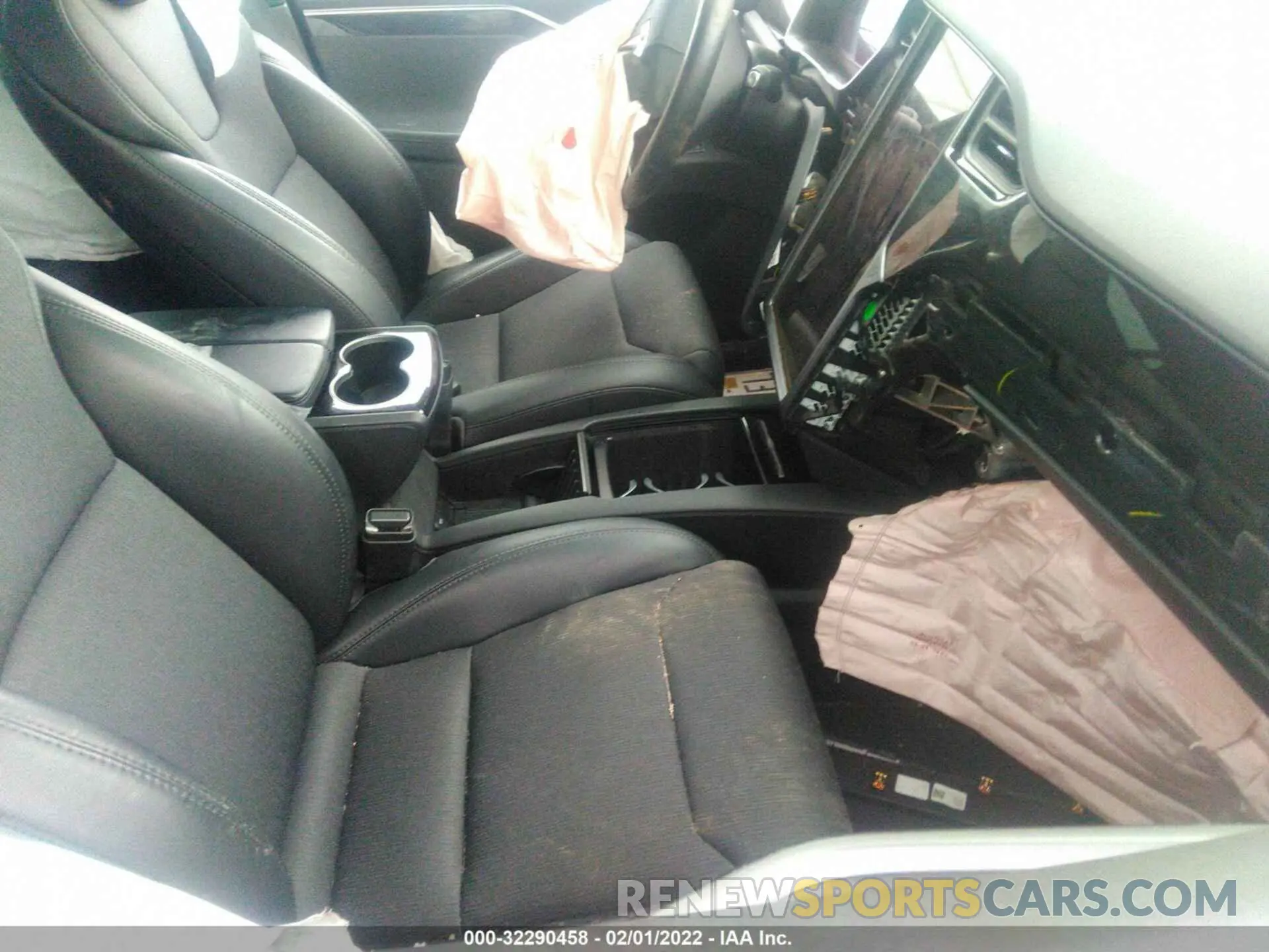 5 fotografías del automóvil dañado 5YJXCBE26KF153899 TESLA MODEL X 2019