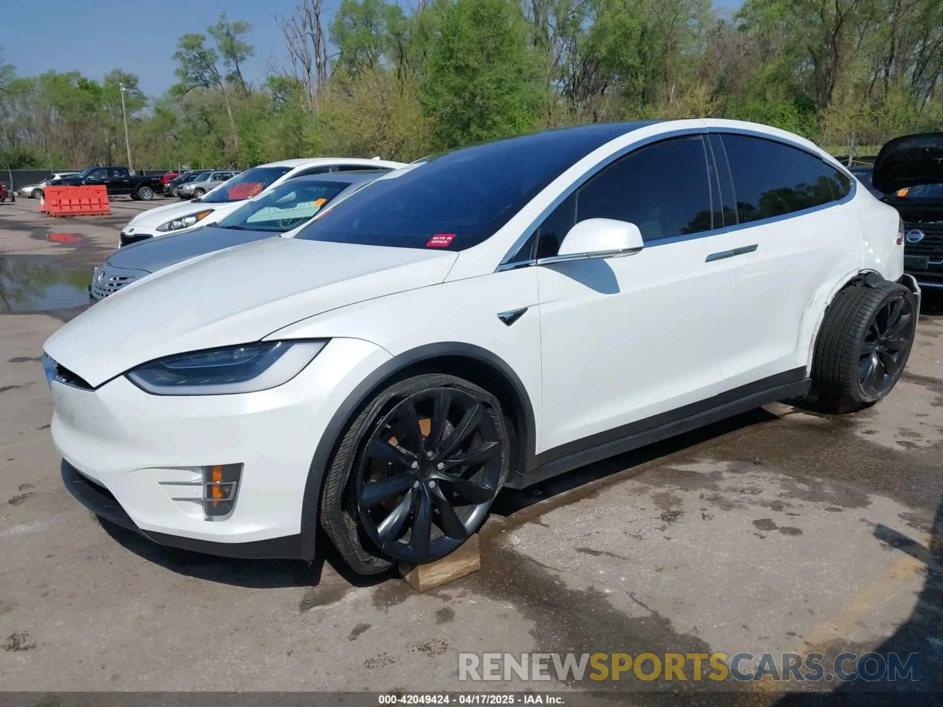 2 fotografías del automóvil dañado 5YJXCBE27KF150381 TESLA MODEL X 2019