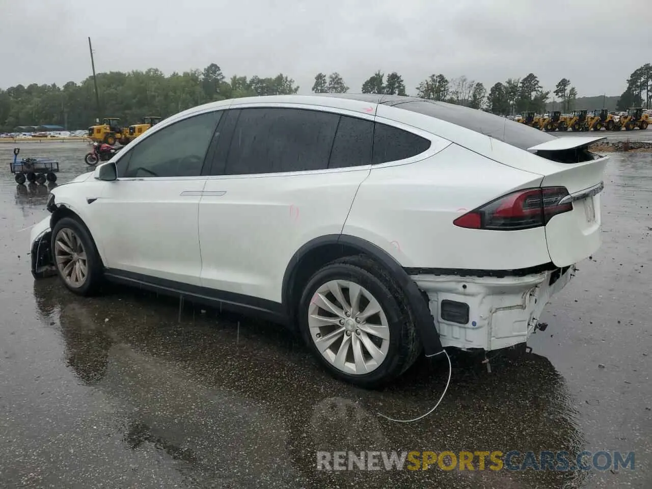 2 fotografías del automóvil dañado 5YJXCBE28KF184913 TESLA MODEL X 2019