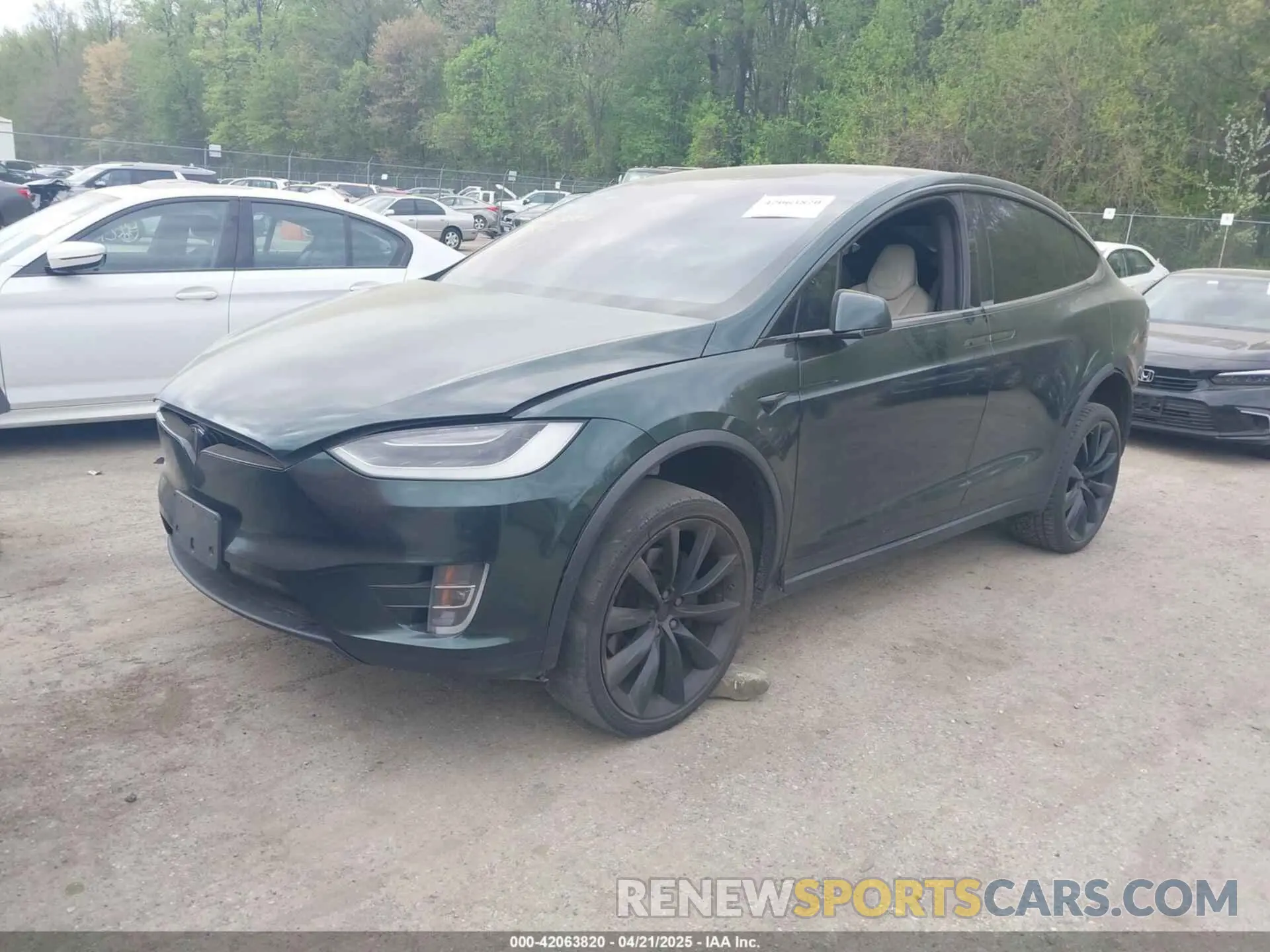 2 fotografías del automóvil dañado 5YJXCBE28KF192171 TESLA MODEL X 2019
