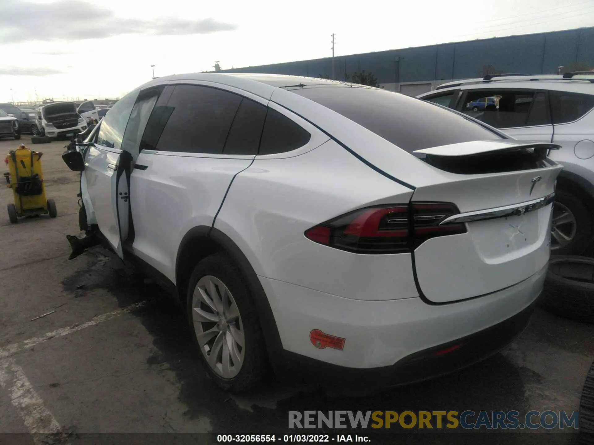 3 fotografías del automóvil dañado 5YJXCBE2XKF161472 TESLA MODEL X 2019