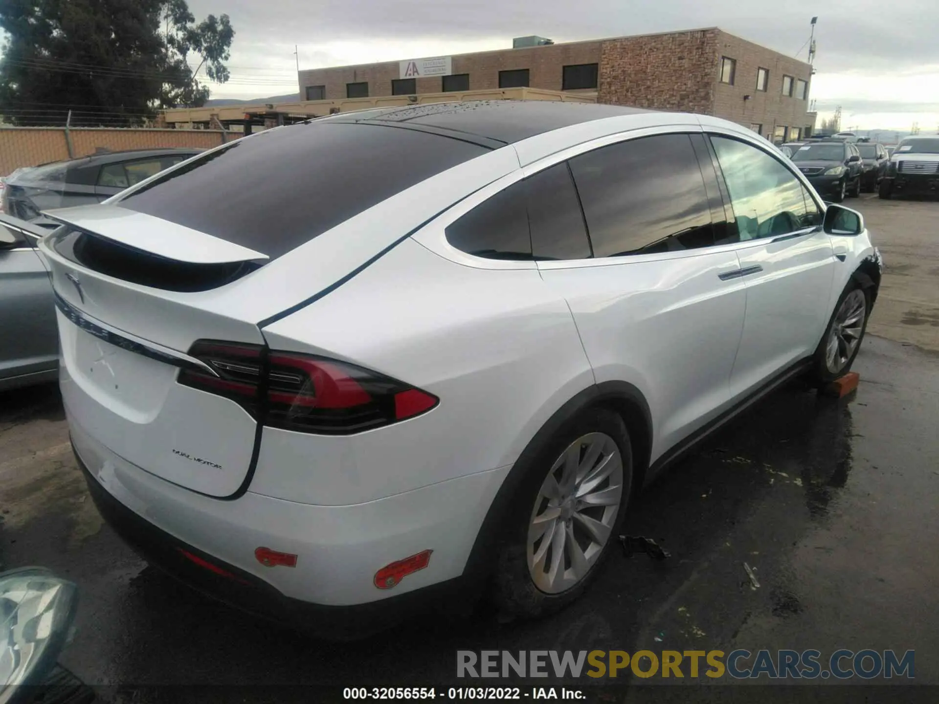 4 fotografías del automóvil dañado 5YJXCBE2XKF161472 TESLA MODEL X 2019