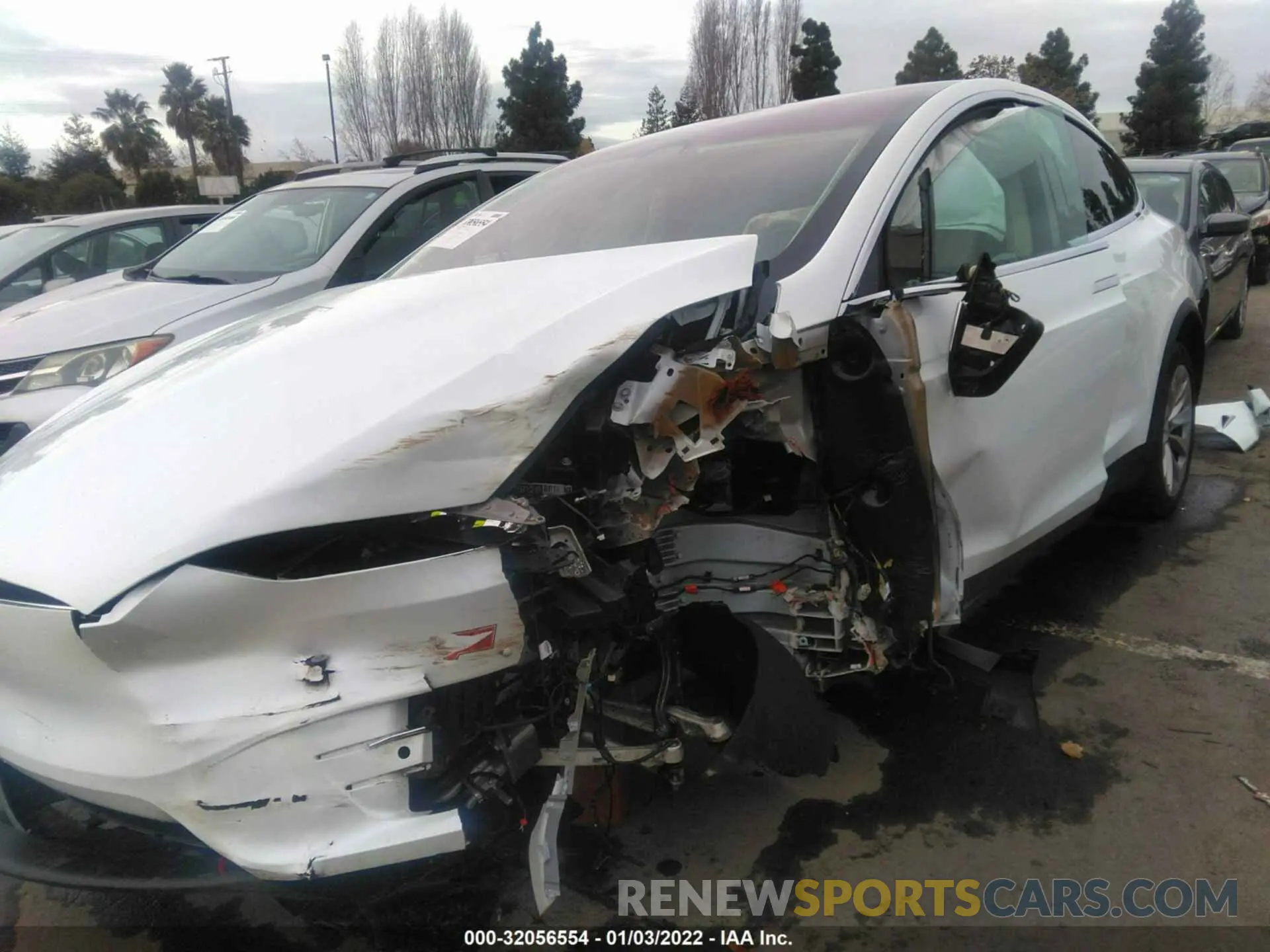 6 fotografías del automóvil dañado 5YJXCBE2XKF161472 TESLA MODEL X 2019
