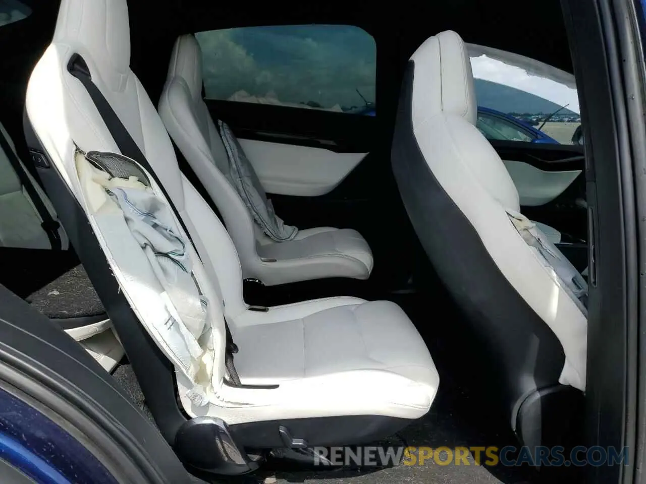 11 fotografías del automóvil dañado 5YJXCBE2XKF189904 TESLA MODEL X 2019