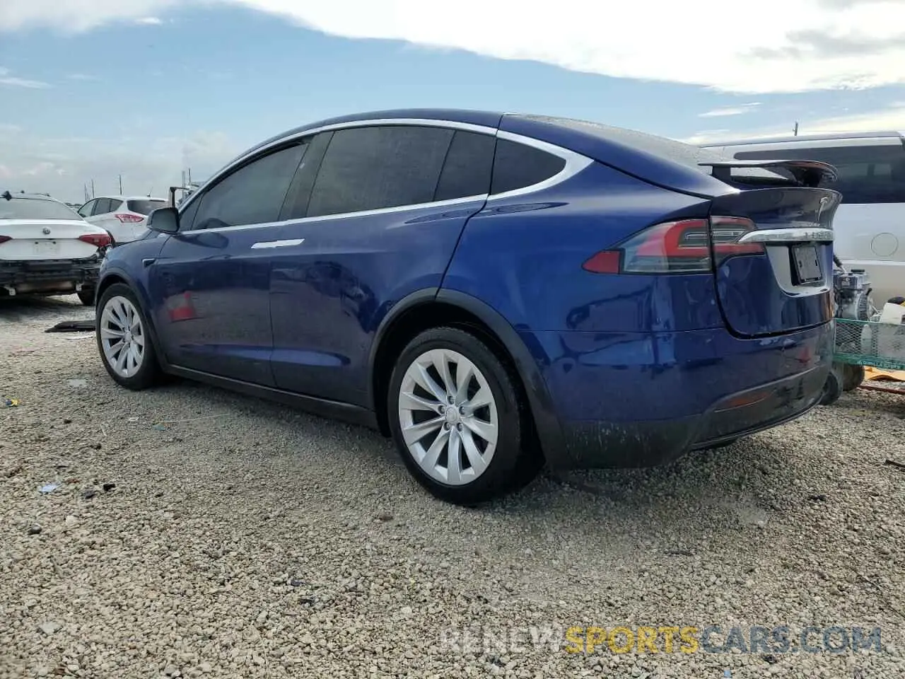 2 fotografías del automóvil dañado 5YJXCBE2XKF189904 TESLA MODEL X 2019