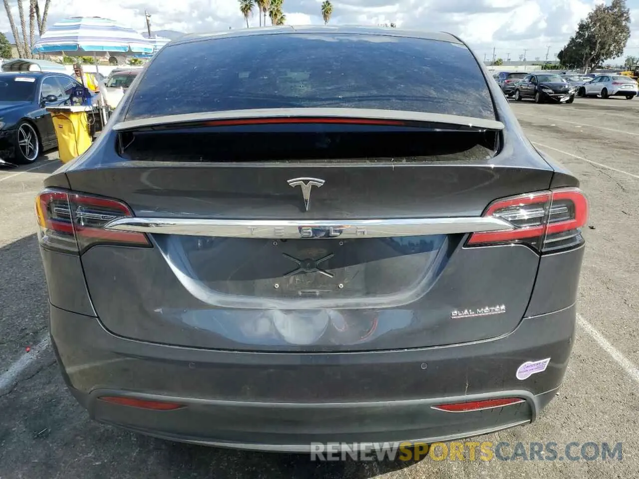 6 fotografías del automóvil dañado 5YJXCBE45KF180822 TESLA MODEL X 2019