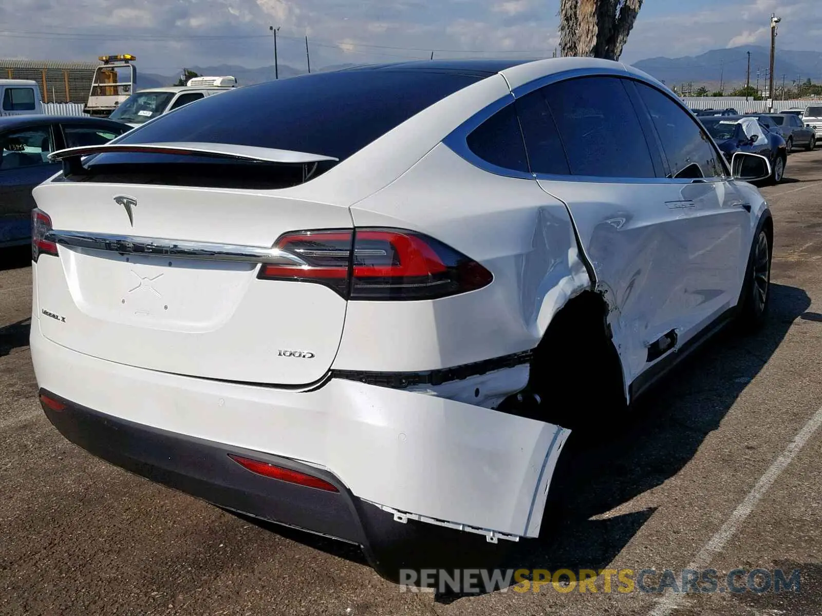 4 fotografías del automóvil dañado 5YJXCDE21KF152154 TESLA MODEL X 2019