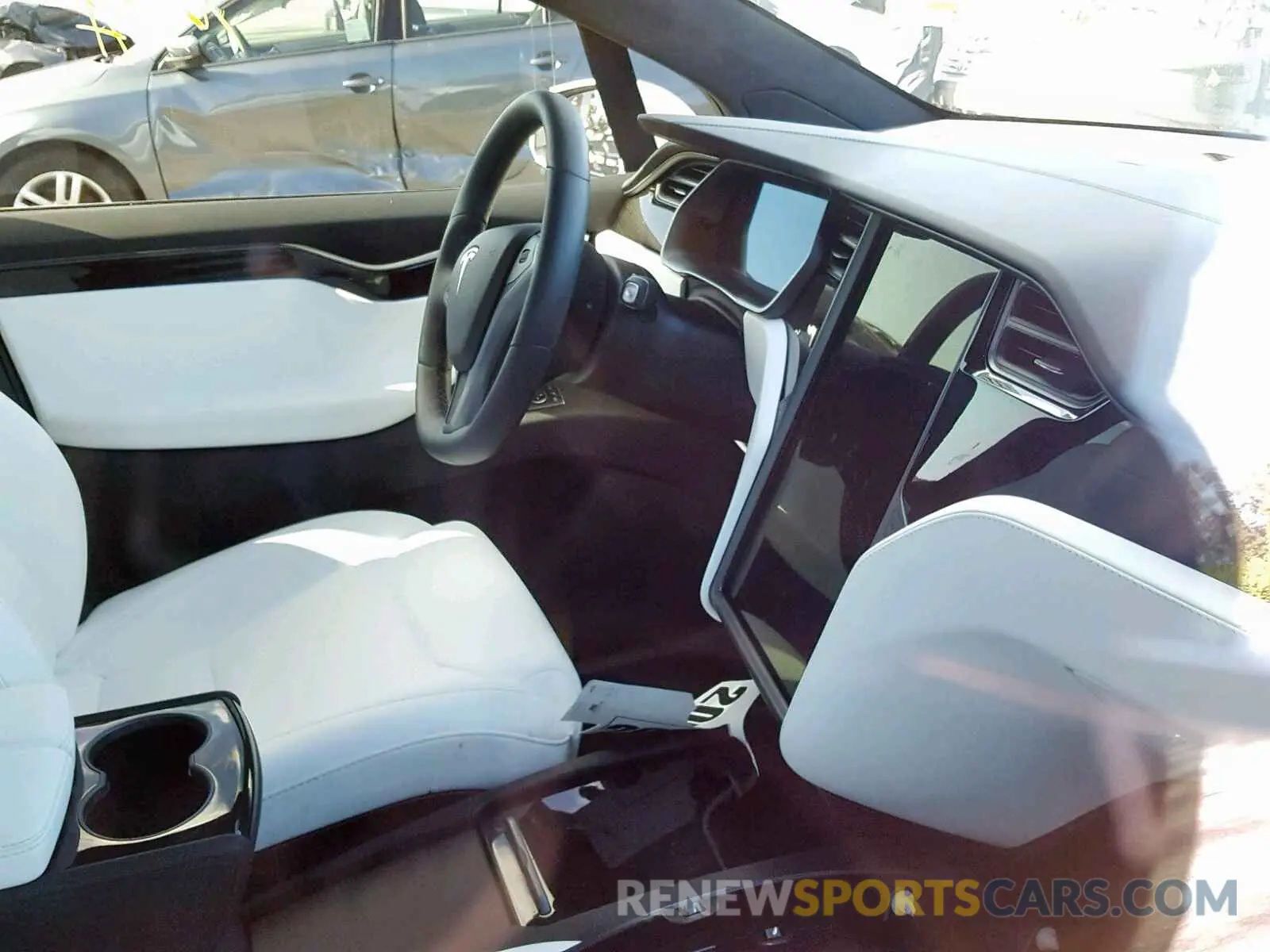 9 fotografías del automóvil dañado 5YJXCDE21KF152154 TESLA MODEL X 2019