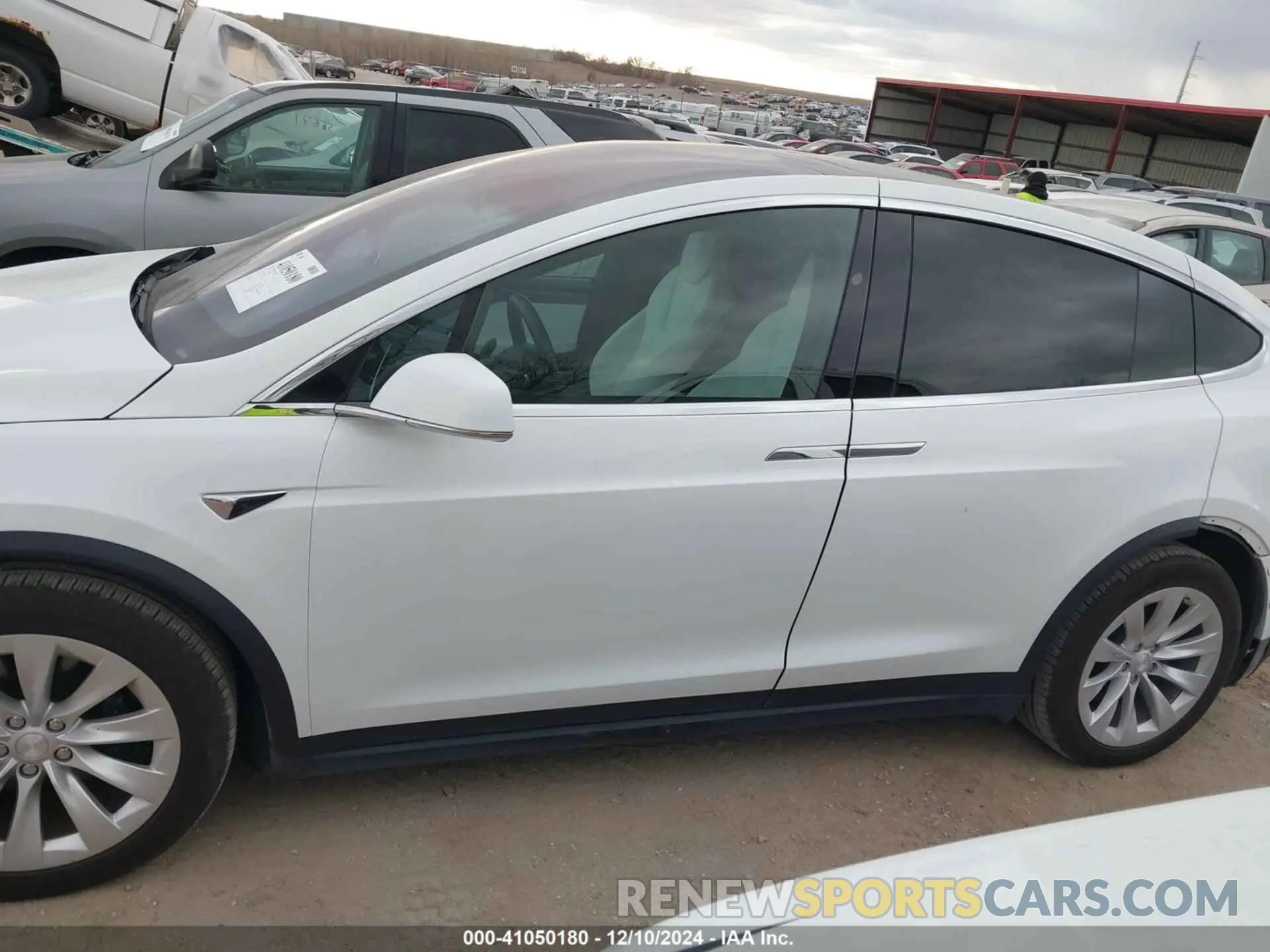 15 fotografías del automóvil dañado 5YJXCDE25KF185027 TESLA MODEL X 2019