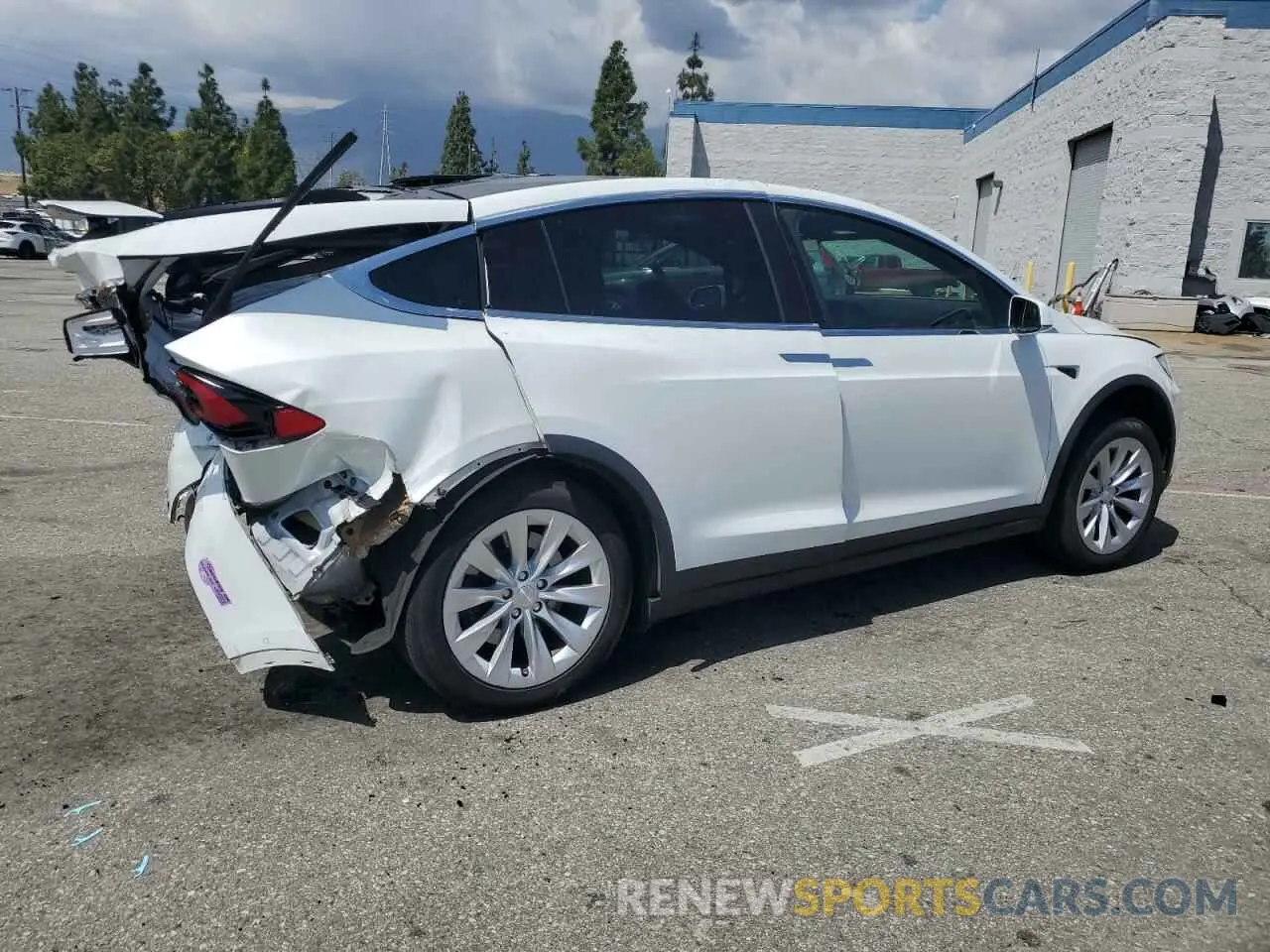3 fotografías del automóvil dañado 5YJXCDE25KF185030 TESLA MODEL X 2019