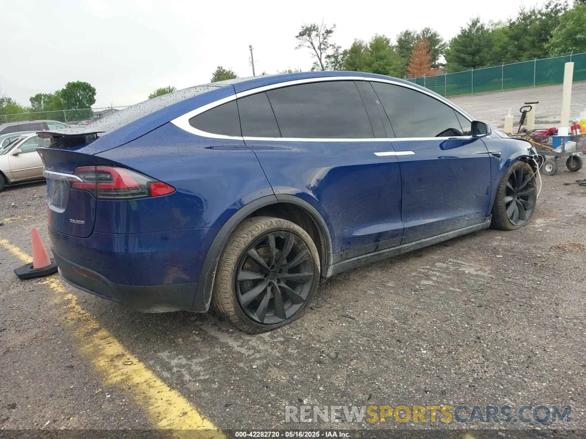 4 fotografías del automóvil dañado 5YJXCDE25KF196870 TESLA MODEL X 2019