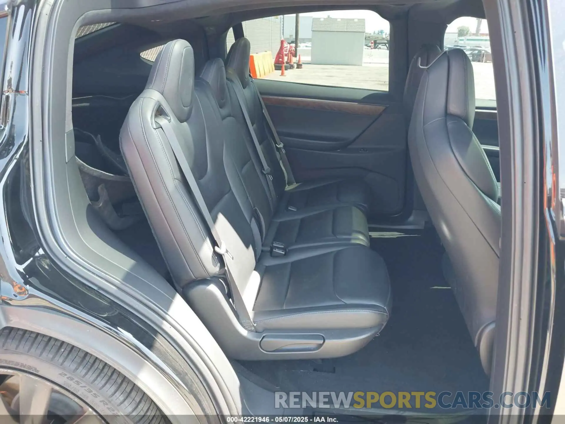 8 fotografías del automóvil dañado 5YJXCDE26KF154322 TESLA MODEL X 2019