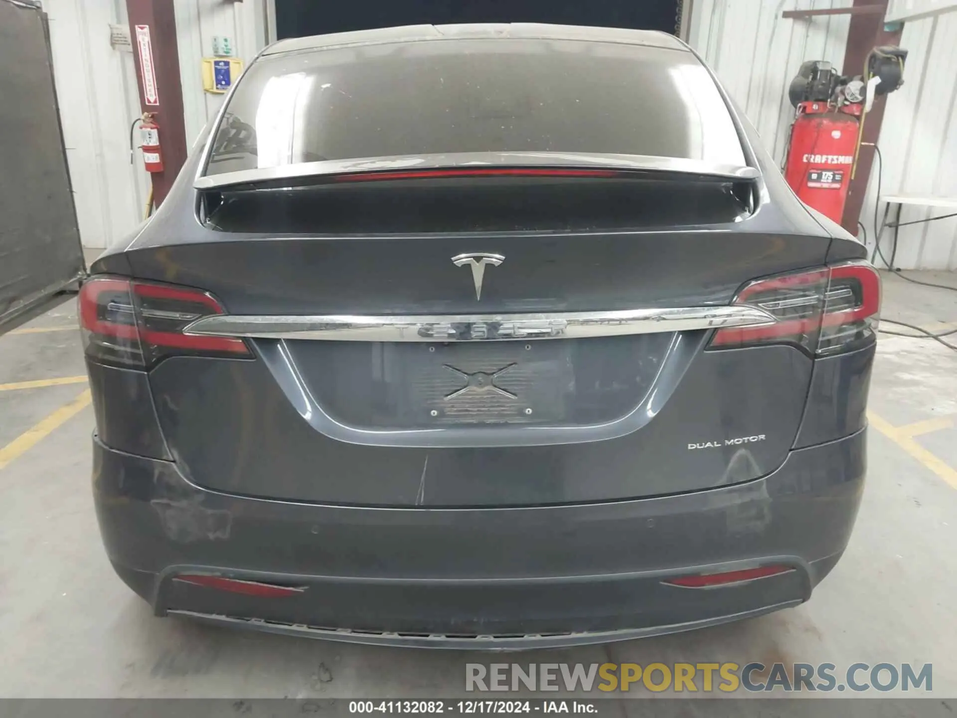 15 fotografías del automóvil dañado 5YJXCDE29KF210060 TESLA MODEL X 2019