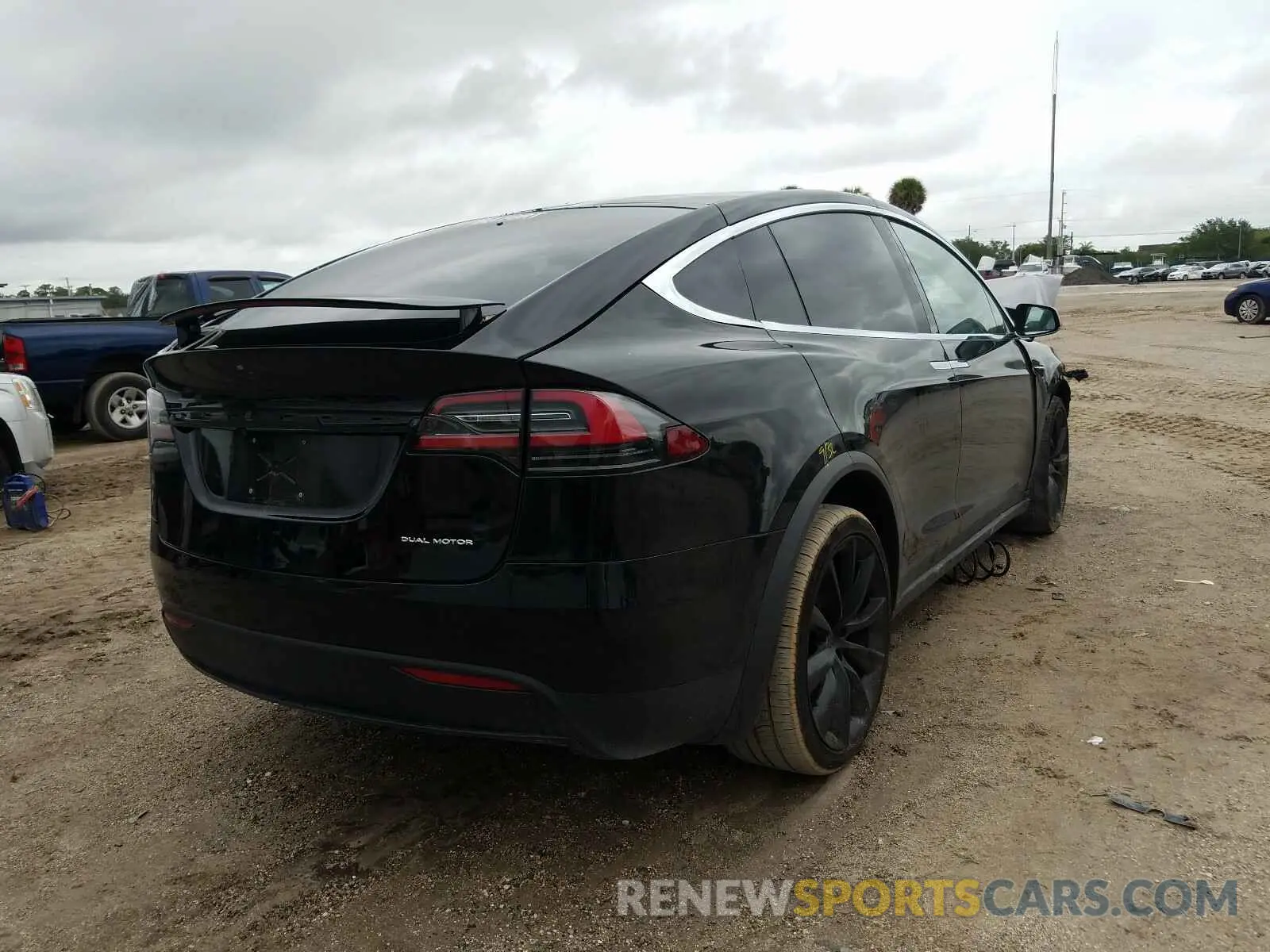 4 fotografías del automóvil dañado 5YJXCAE20LF229807 TESLA MODEL X 2020