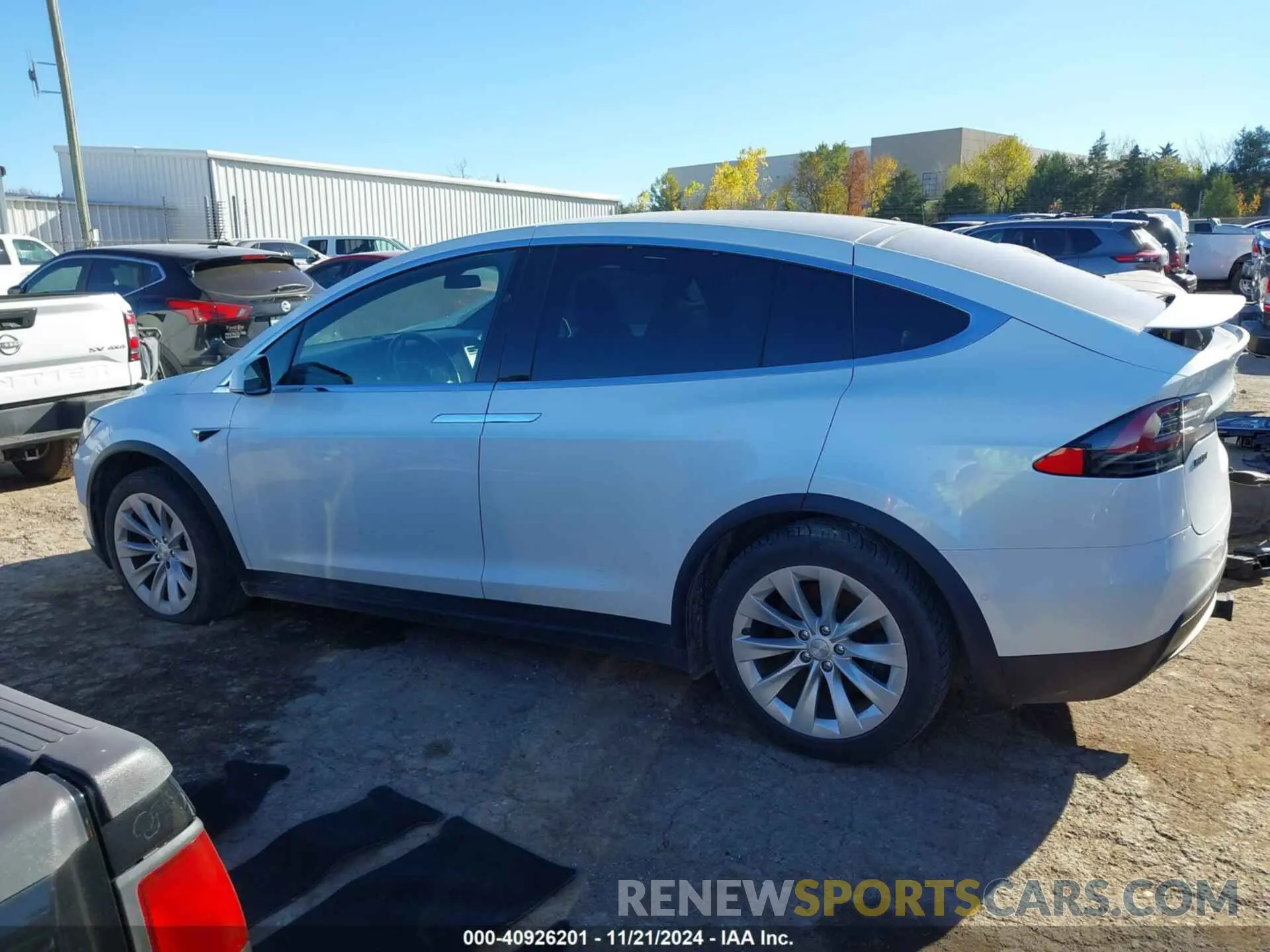 14 fotografías del automóvil dañado 5YJXCAE20LF237485 TESLA MODEL X 2020