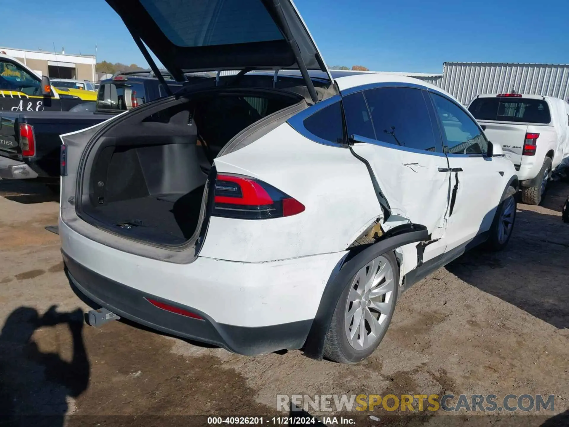 4 fotografías del automóvil dañado 5YJXCAE20LF237485 TESLA MODEL X 2020