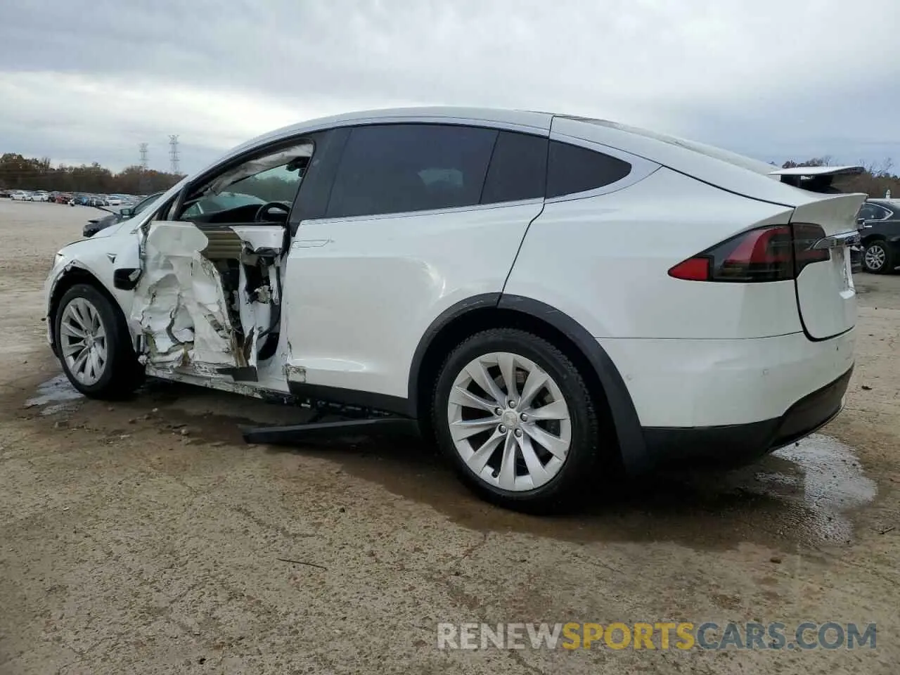 2 fotografías del automóvil dañado 5YJXCAE20LF237695 TESLA MODEL X 2020