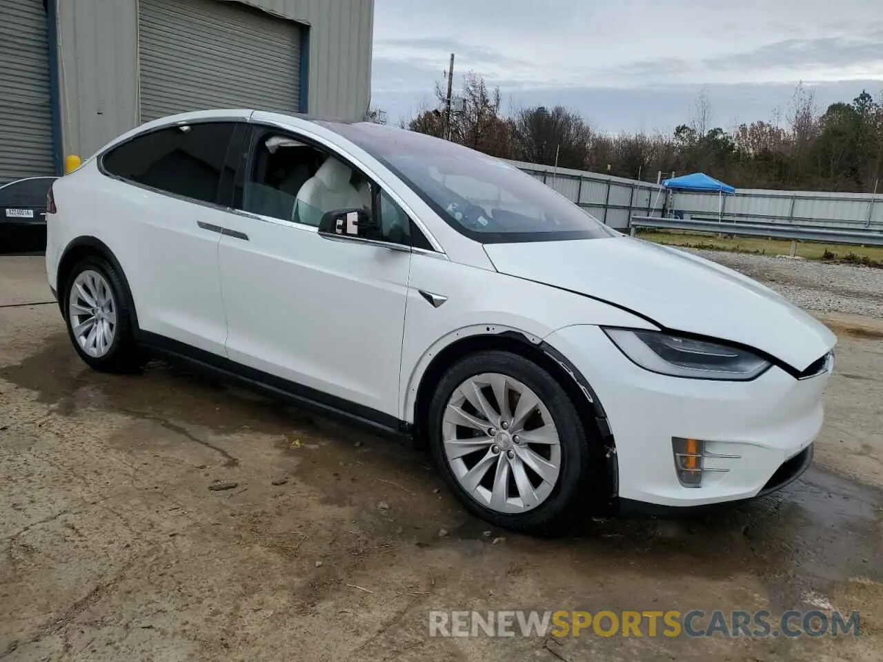 4 fotografías del automóvil dañado 5YJXCAE20LF237695 TESLA MODEL X 2020