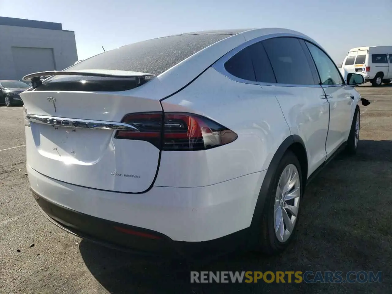 4 fotografías del automóvil dañado 5YJXCAE20LF243447 TESLA MODEL X 2020