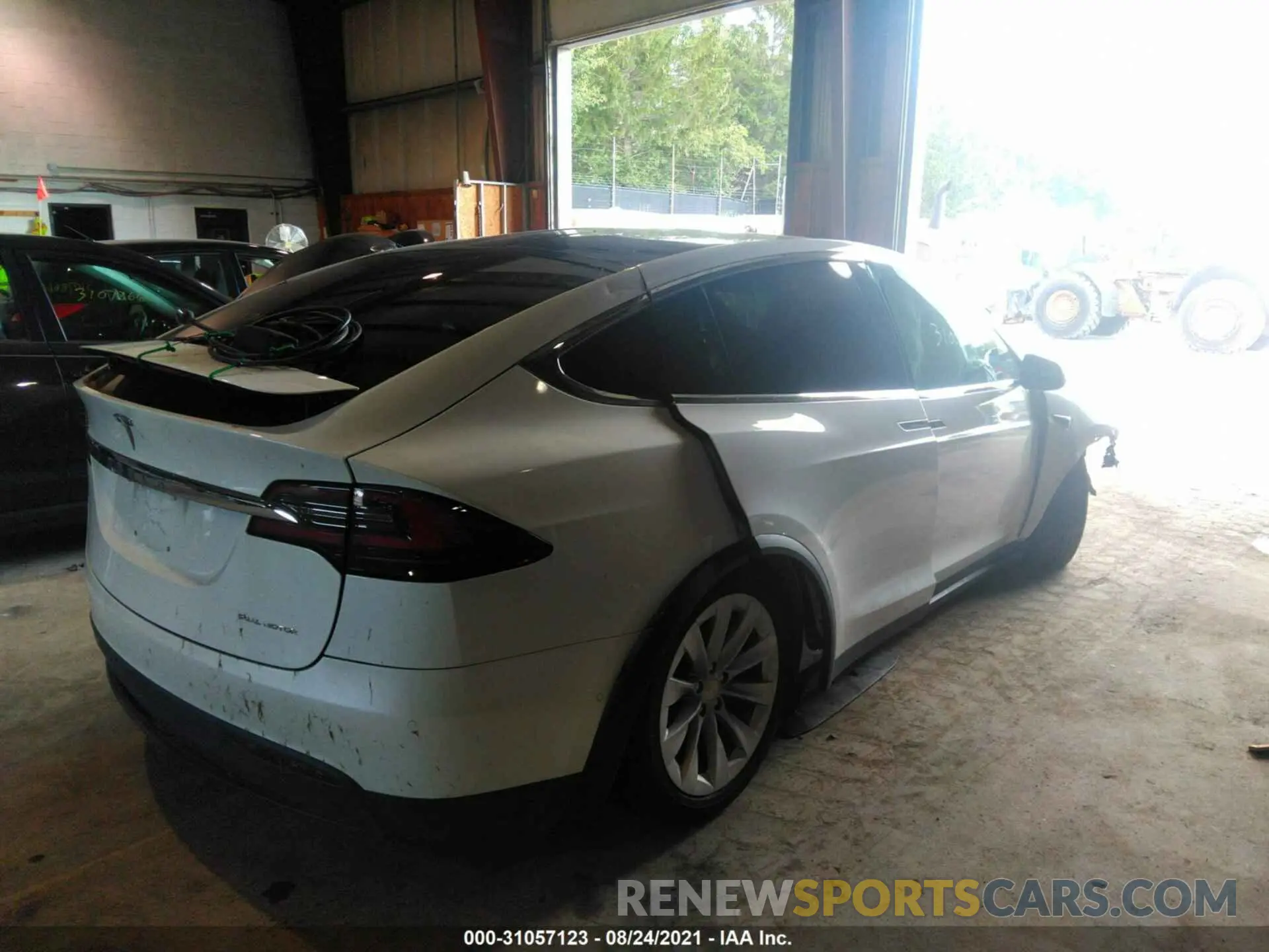 4 fotografías del automóvil dañado 5YJXCAE20LF301346 TESLA MODEL X 2020