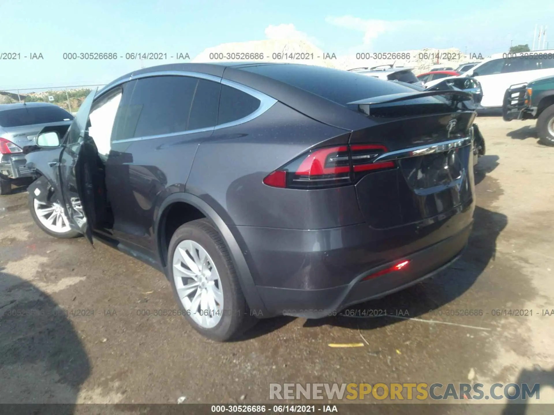 3 fotografías del automóvil dañado 5YJXCAE20LF302819 TESLA MODEL X 2020