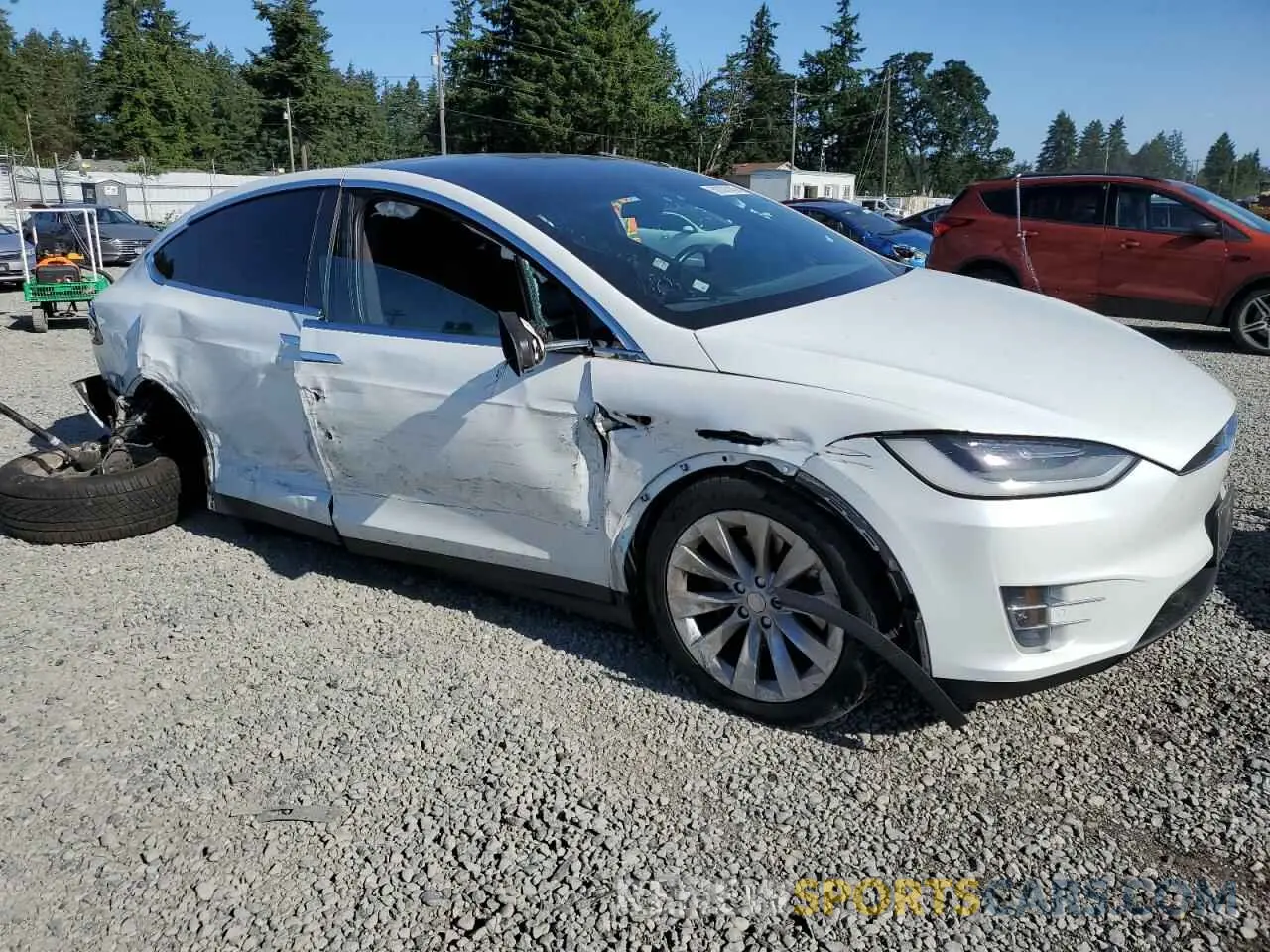 4 fotografías del automóvil dañado 5YJXCAE23LF237481 TESLA MODEL X 2020